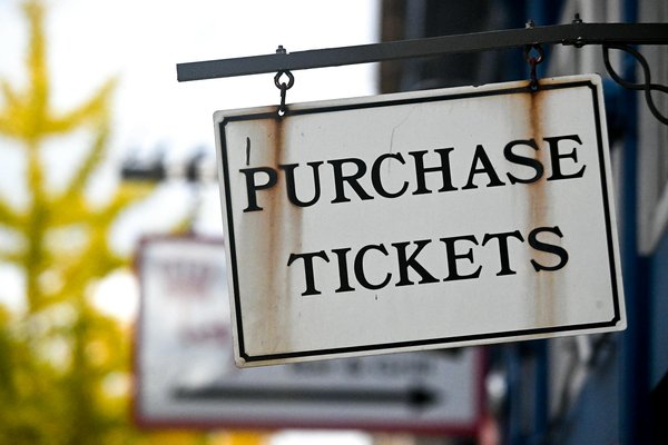 Wie kann man lokale Produkte und Dienstleistungen im Urlaub unterstÃ¼tzen?